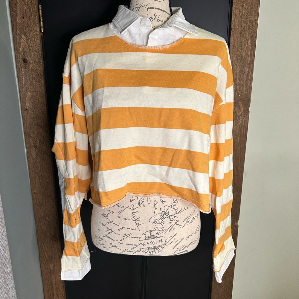 The Greii “Authentic” Collared Stripped Cropped Sweater Sz M